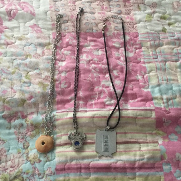 Random necklaces - Picture 2 of 2